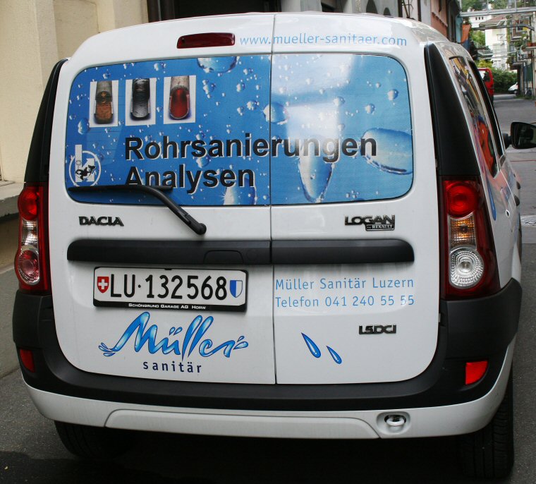 Autobeschriftung mit Digitaldruck-Photos