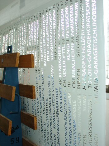 Sichtschutz - Glastrennwand - vor dem Sandstrahlen