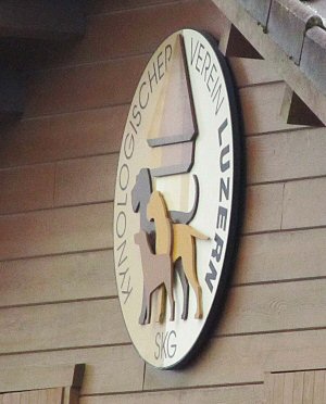 Vereinsschild Kynologischer Verein Luzern Seitenansicht